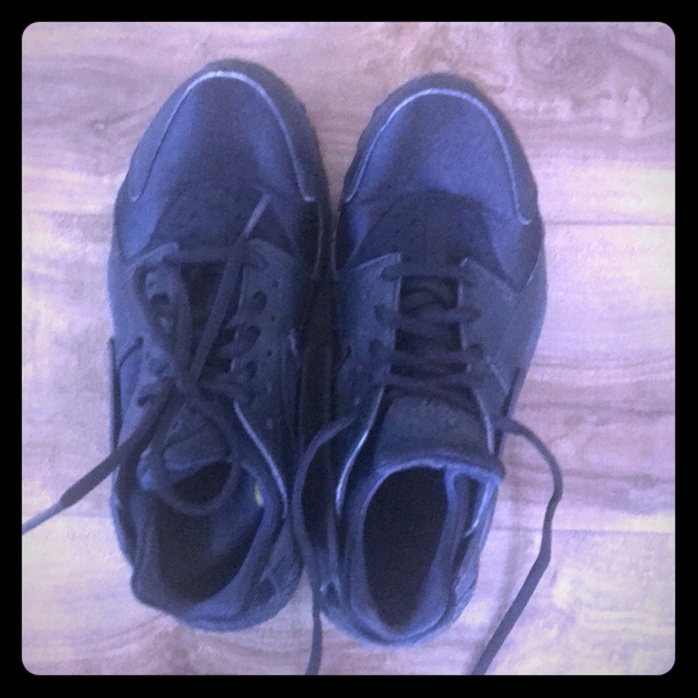 100% Authentic Nike Gym Shoes